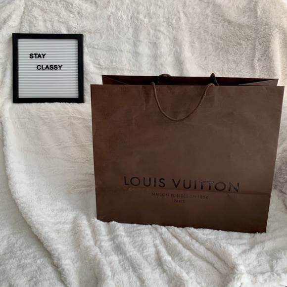 Authentic Louis Vuitton Gift bag from Paris - Picture 3 of 4